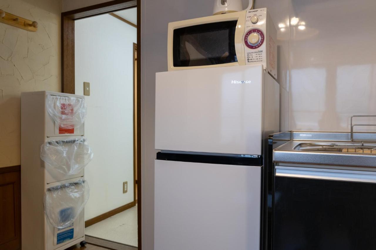 Apartment Yoneyama 2f *